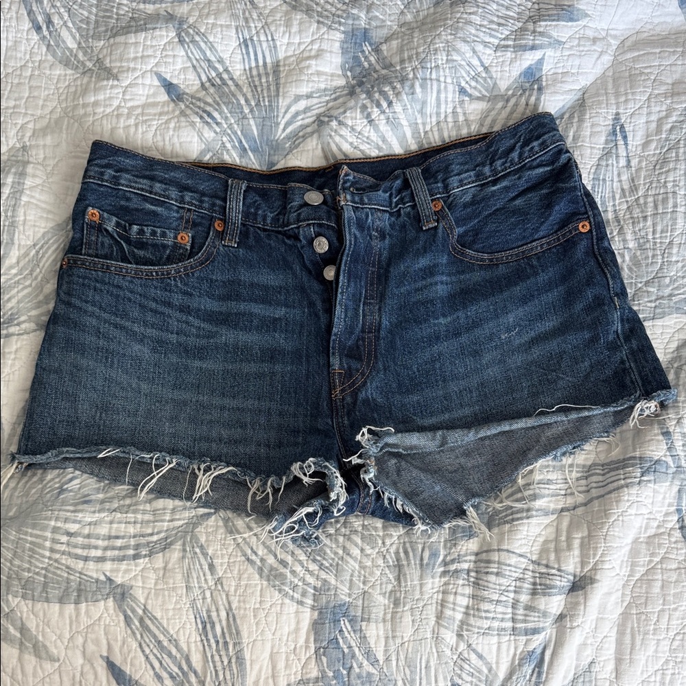 Denim Levi’s shorts